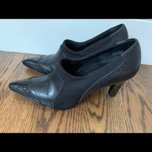 CAROLE LITTLE Black Leather Heels, Size 7.5